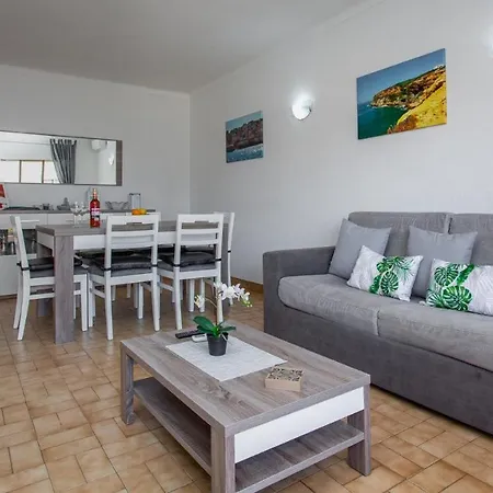Daire 2bd In Alagoa By Lovelystay